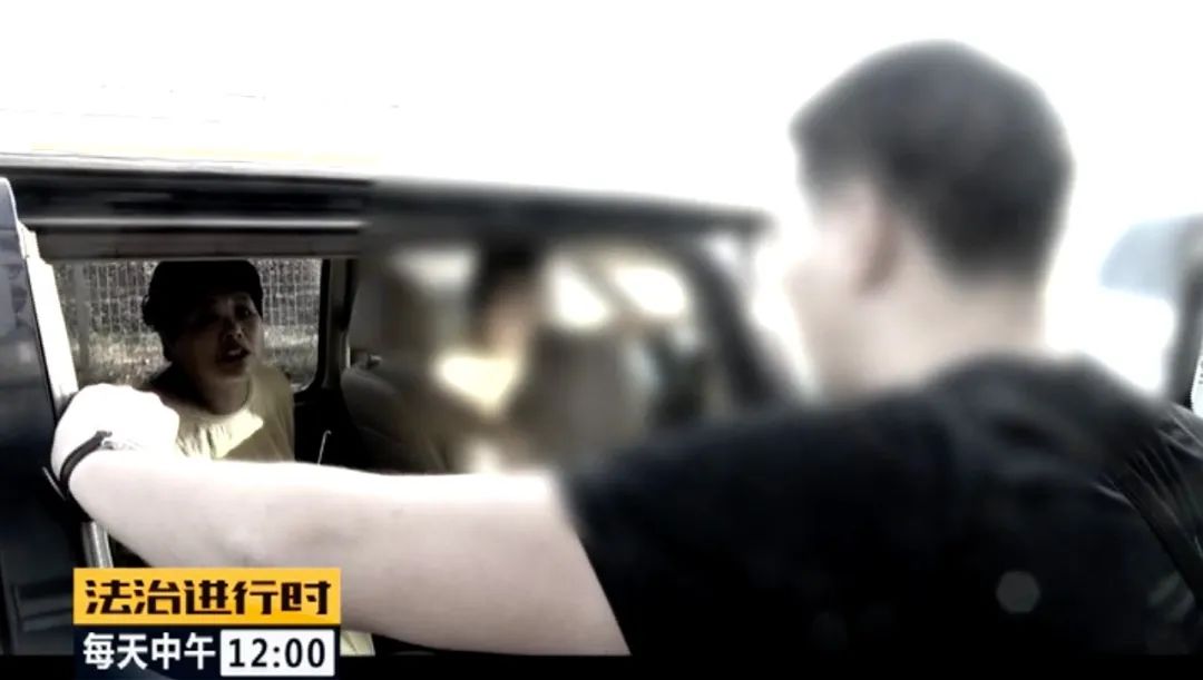 北京朝阳58岁“女村霸” 欺行霸市14年,获刑15年(图2)